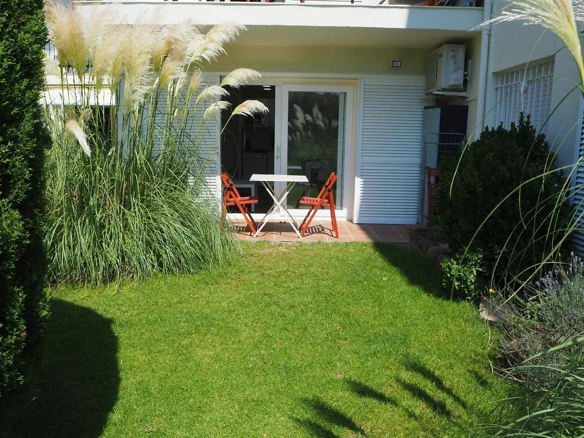Apartment Apartament Amb Piscina I Aparcament - Baixos Amb Jardinet Calella De Palafrugell