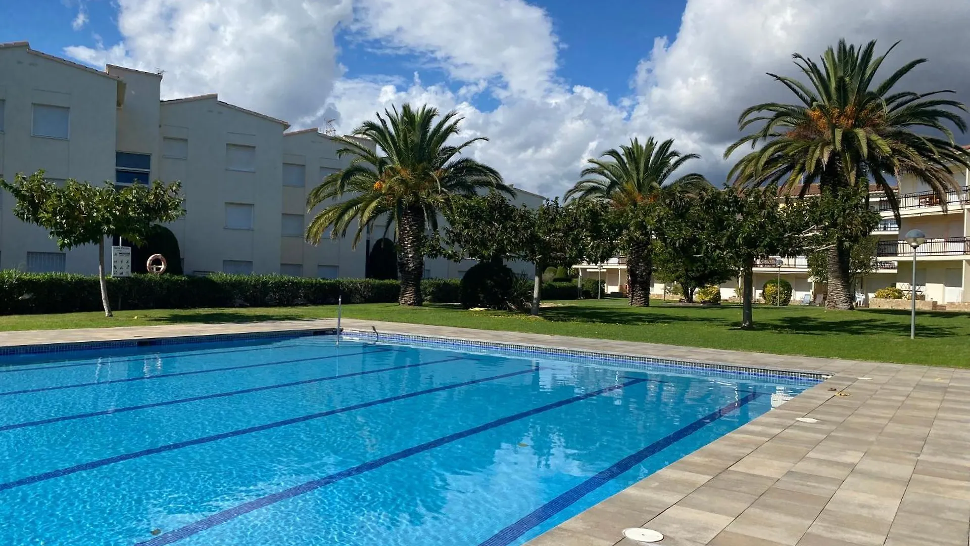 Apartment Apartament Amb Piscina I Aparcament - Baixos Amb Jardinet Calella De Palafrugell Spain