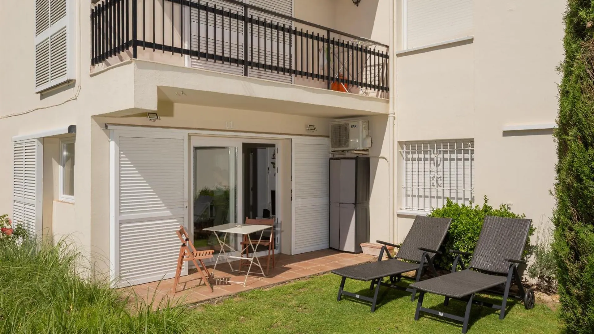 Apartment Apartament Amb Piscina I Aparcament - Baixos Amb Jardinet Calella De Palafrugell