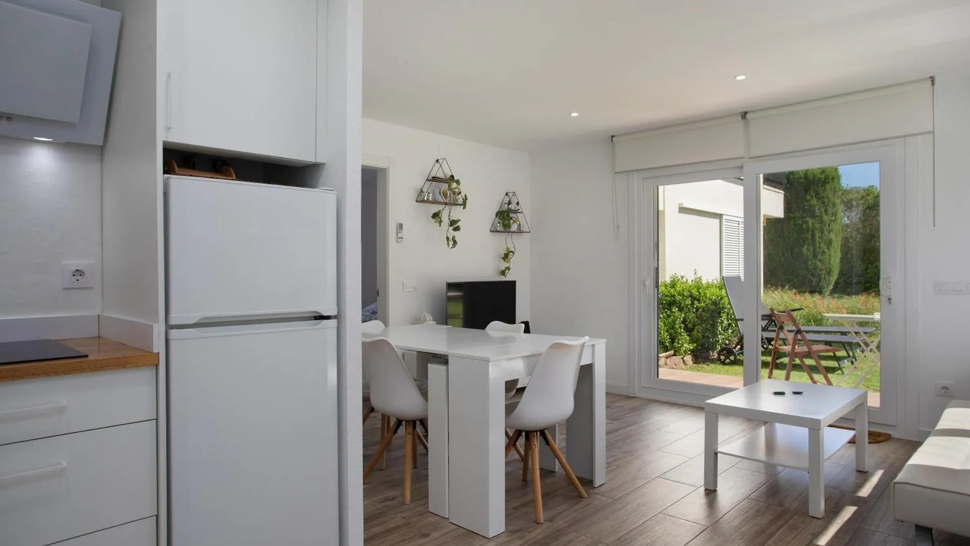 Apartament Amb Piscina I Aparcament - Baixos Amb Jardinet Calella De Palafrugell