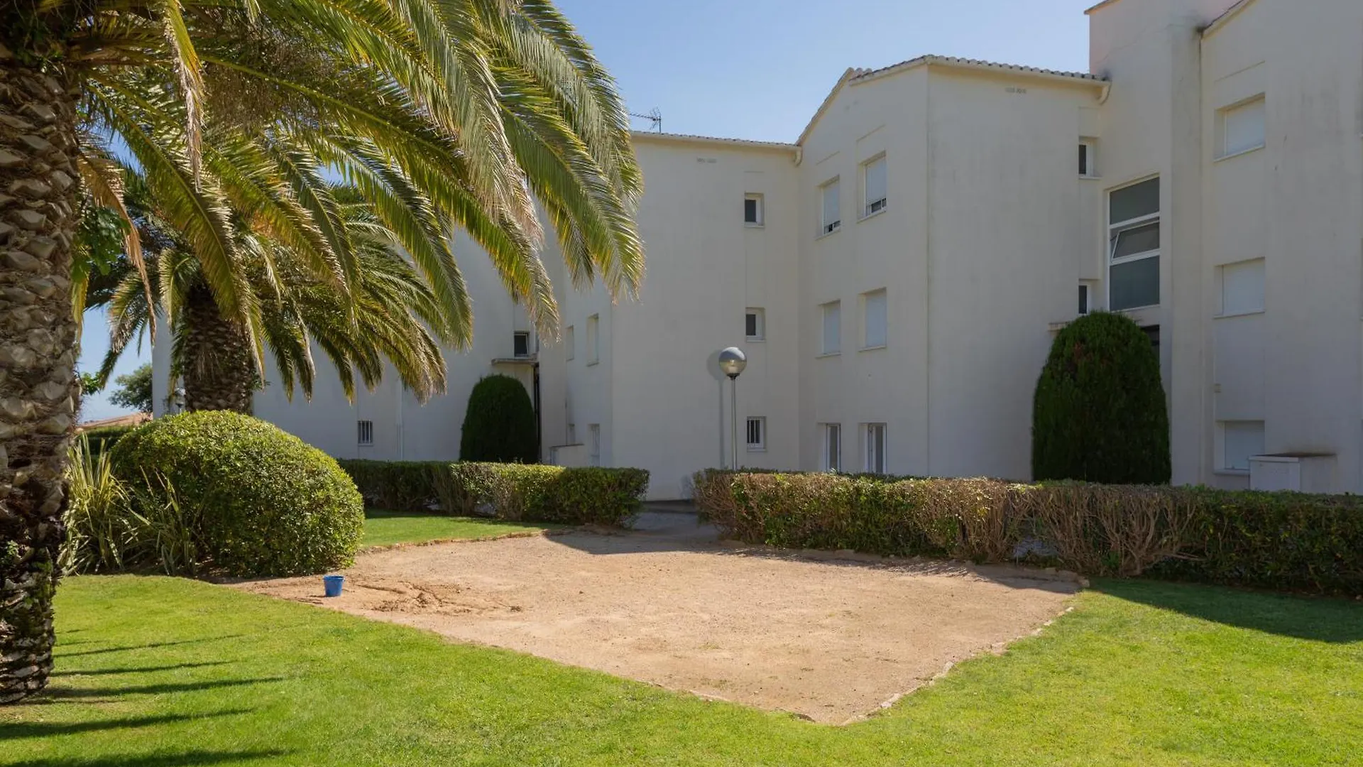 Apartment Apartament Amb Piscina I Aparcament - Baixos Amb Jardinet Calella De Palafrugell