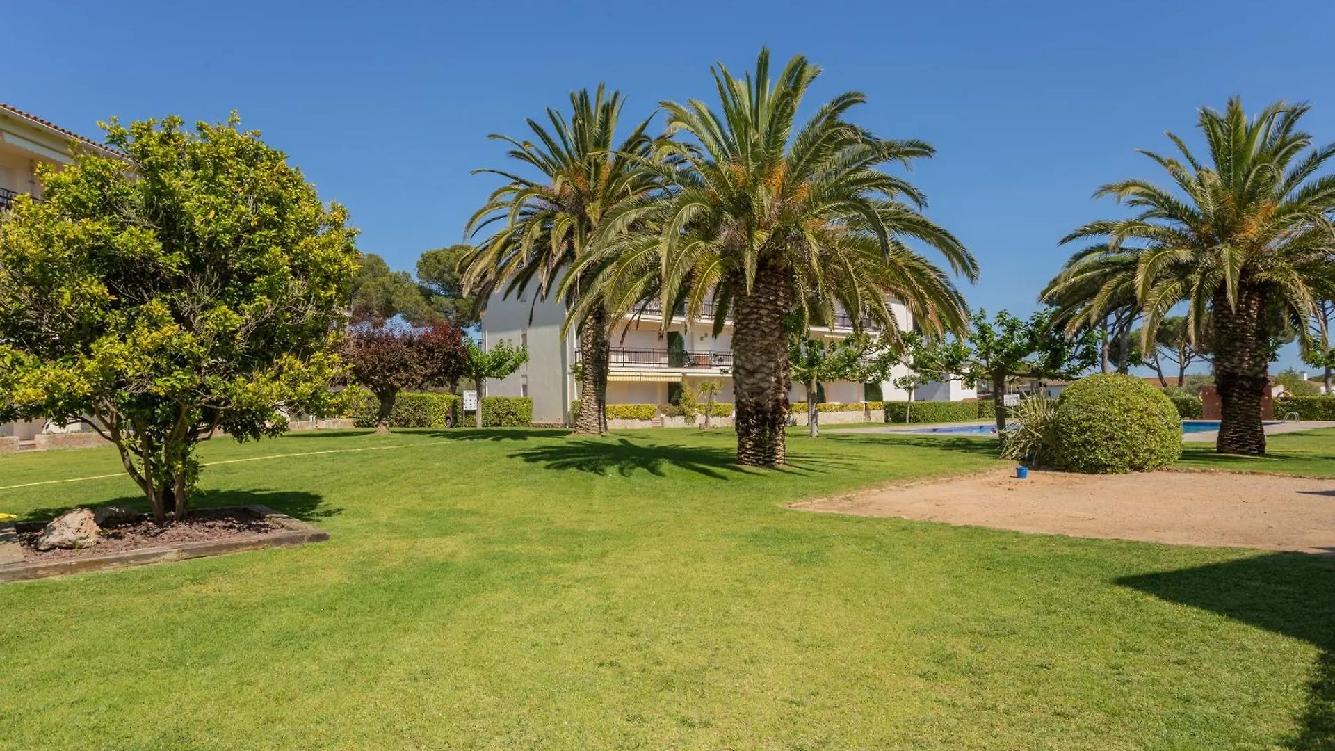 Apartament Amb Piscina I Aparcament - Baixos Amb Jardinet Calella De Palafrugell Apartment
